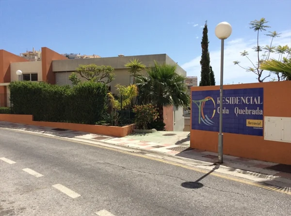 Fachada de Garaje