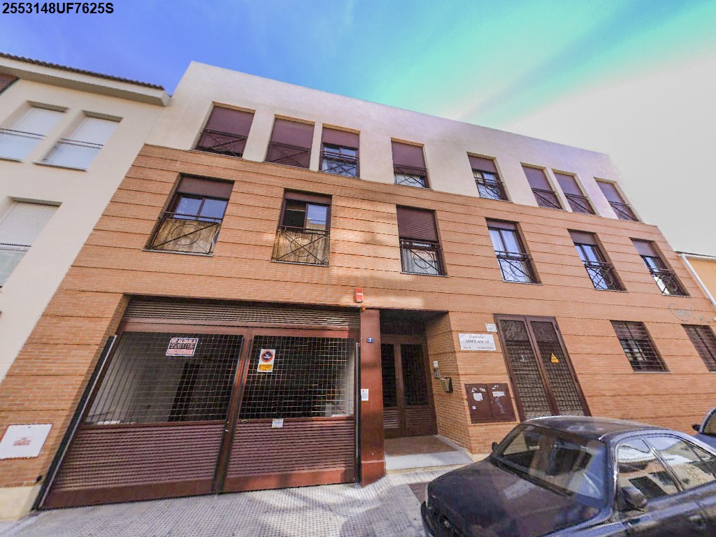 Fachada de Garaje