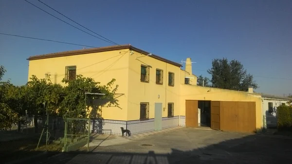 Fachada de Finca urbana