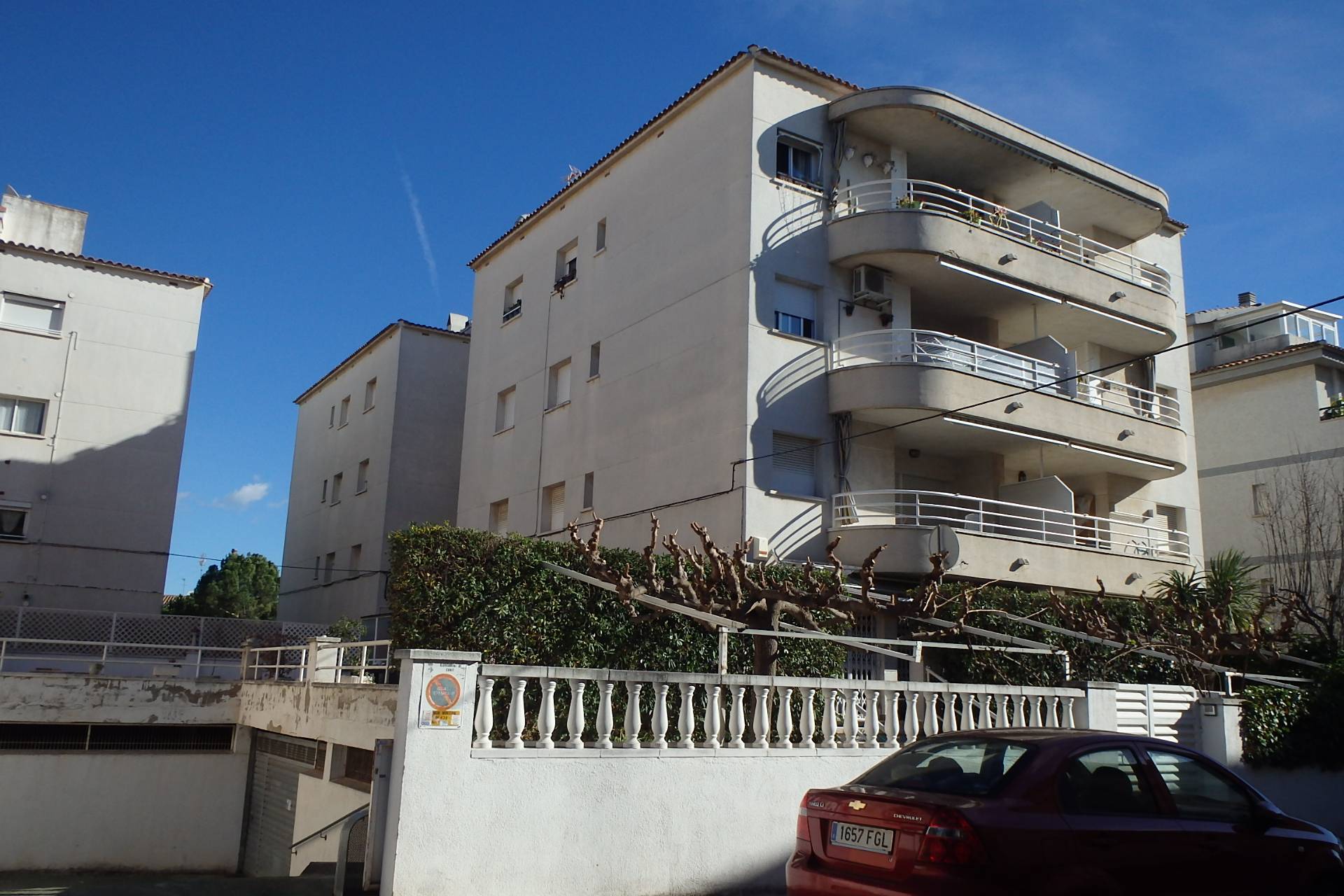 Fachada de Garaje