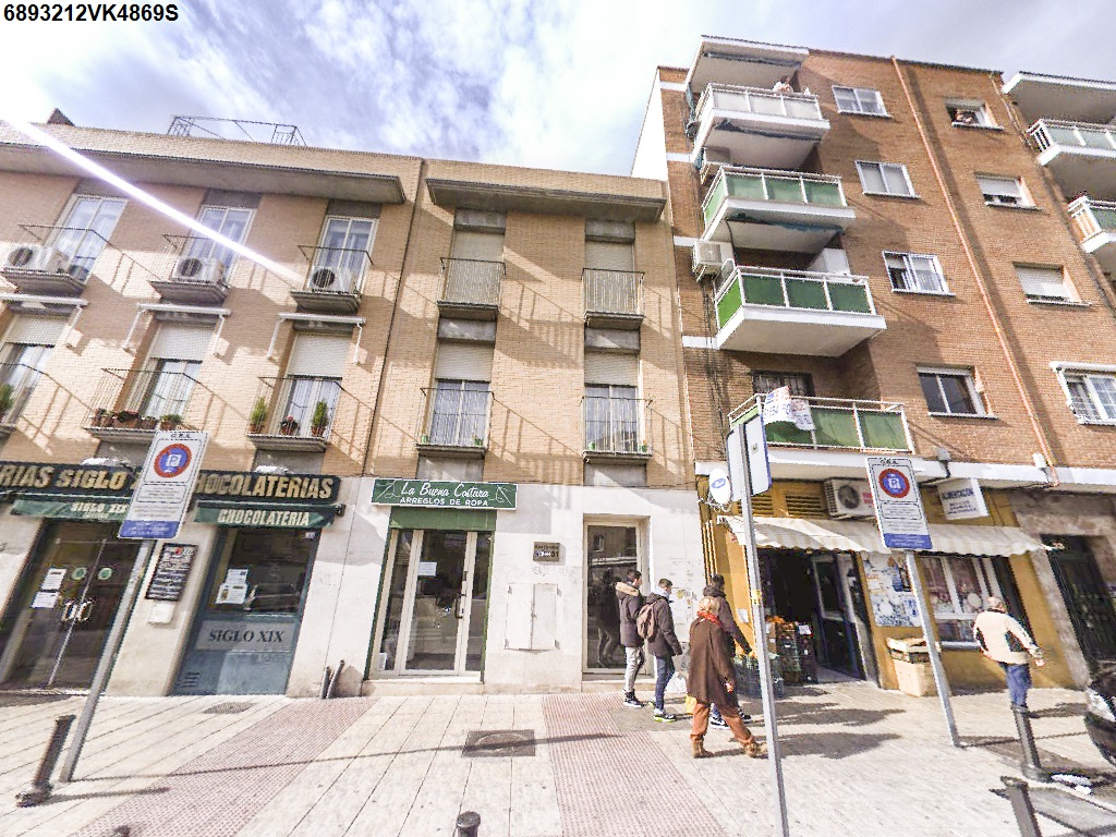 Fachada de Garaje