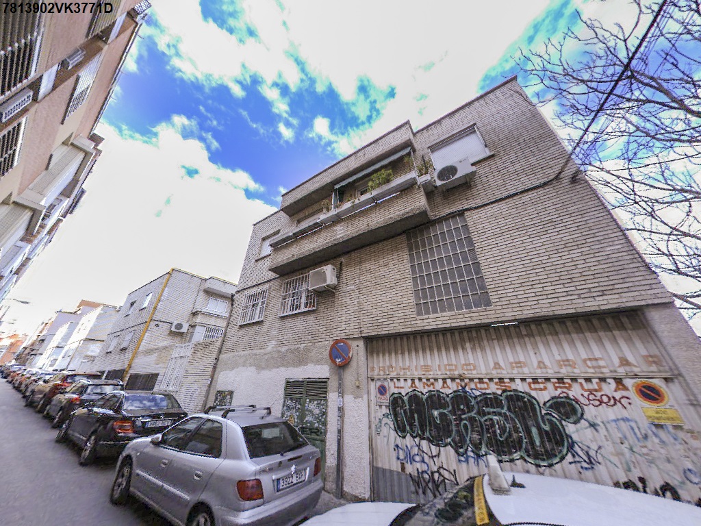 Fachada de Garaje