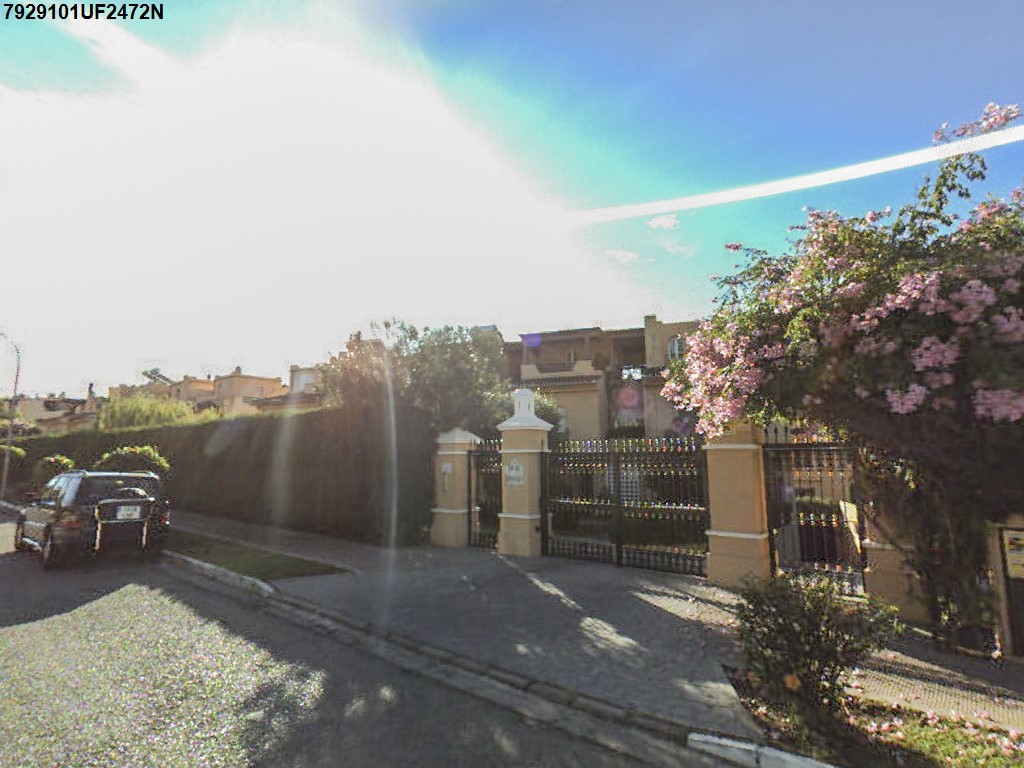 Fachada de Garaje