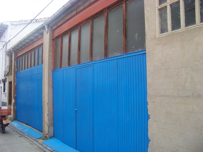 Fachada de Urbana Corral con Nave Destinada a Taller de Herrería, en la Calle…