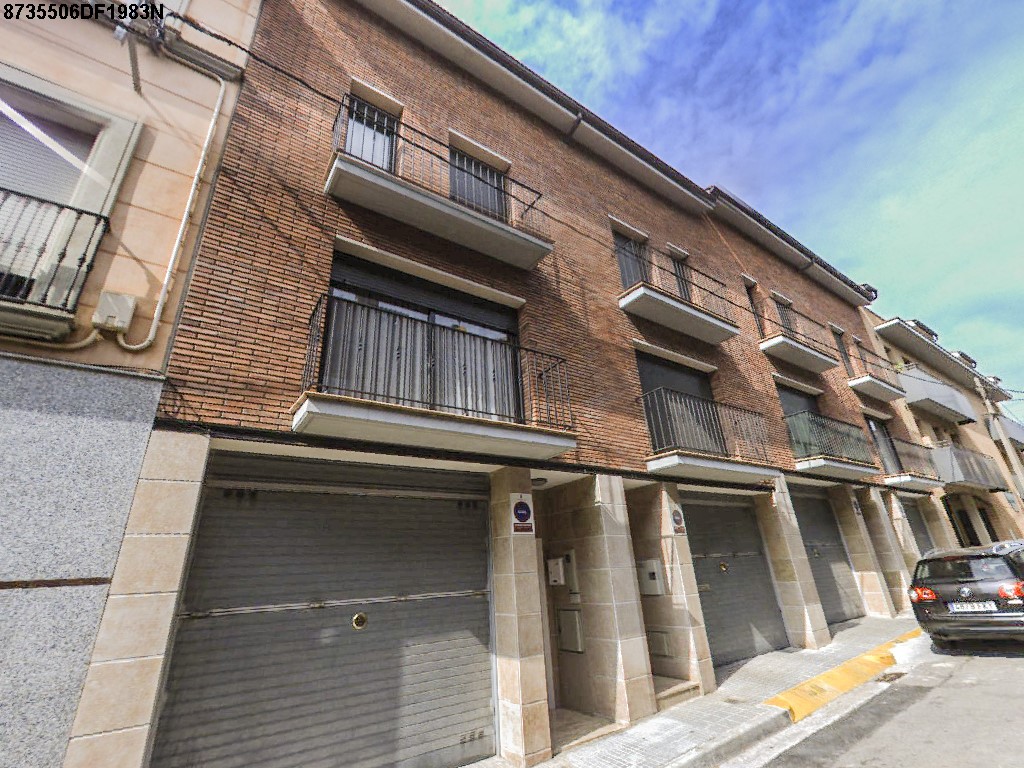 Fachada de Garaje